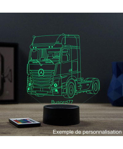 Lampe illusion 3D en verre acrylique gravée au laser représentant une voiture Mercedes Actros.