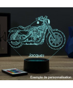 Lampe illusion 3D en verre acrylique gravée au laser représentant une moto Harley-Davidson Sportster 883 Iron.