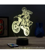 Lampe illusion 3D en verre acrylique gravée au laser représentant une moto de motocross.