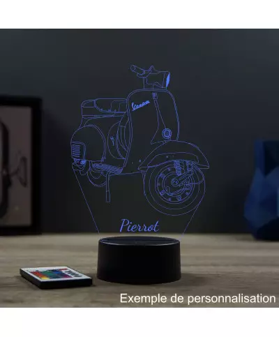 Lampe illusion 3D en verre acrylique gravée au laser représentant une moto Piaggio Vespa.
