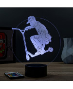 Lampe illusion 3D en verre acrylique gravée au laser représentant un rider et sa trottinette.