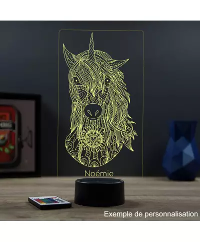 Lampe illusion 3D en verre acrylique gravée au laser représentant une licorne de face.