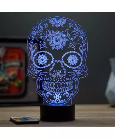 Lampe illusion 3D en verre acrylique gravée au laser représentant une tête de mort Mexicaine une Calavera.