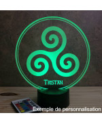 Lampe illusion 3D en verre acrylique gravée au laser représentant un triskèle.