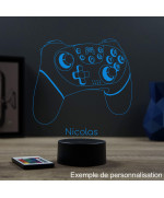 Lampe illusion 3D en verre acrylique gravée au laser représentant une Manette de jeu Nintendo.