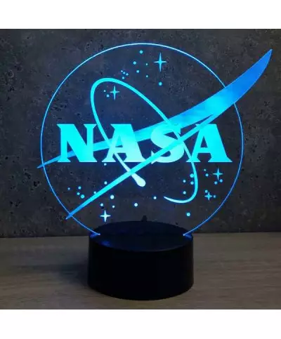 Lampe illusion 3D en verre acrylique gravée au laser représentant le logo de la Nasa.