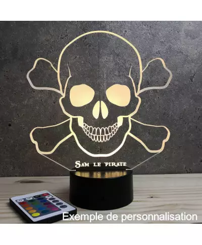 Lampe illusion 3D en verre acrylique gravée au laser représentant une tête de mort pirate.