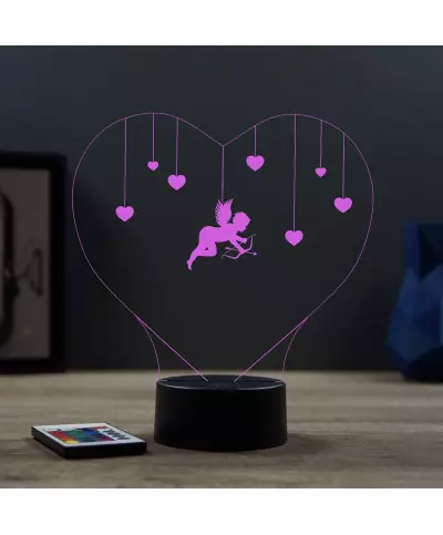 Lampe illusion 3D en verre acrylique gravée au laser représentant un Cœur avec un cupidon.