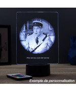 Lampe illusion 3D représentant un portrait de Louis de Funès.