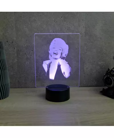 Lampe illusion 3D représentant un portrait de Marilyn Monroe.
