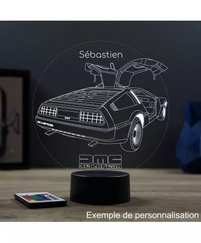 Lampe illusion 3D en verre acrylique gravée au laser représentant une voiture De Lorean DMC12.