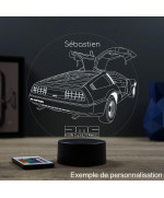 Lampe illusion 3D en verre acrylique gravée au laser représentant une voiture De Lorean DMC12.