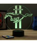 Lampe illusion 3D en verre acrylique gravée au laser représentant une interprétation du logo Mustang.