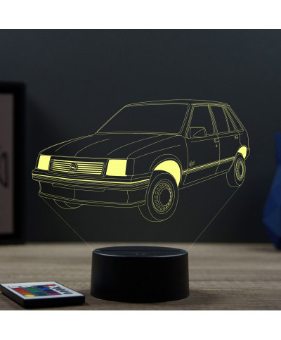 Lampe illusion 3D en verre acrylique gravée au laser représentant une voiture Opel Corsa A.