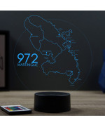 Lampe illusion 3D en verre acrylique gravée au laser représentant une carte de la Martinique.