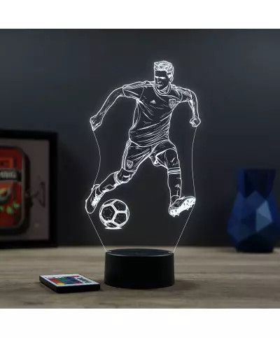 Lampe illusion 3D en verre acrylique gravée au laser représentant un footballeur.