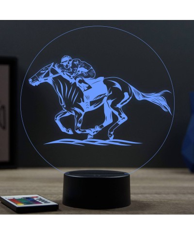 Lampe illusion 3D en verre acrylique gravée au laser représentant un cheval de course avec son jockey.
