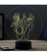 Lampe illusion 3D en verre acrylique gravée au laser représentant une paire de chaussons pointe de danse.