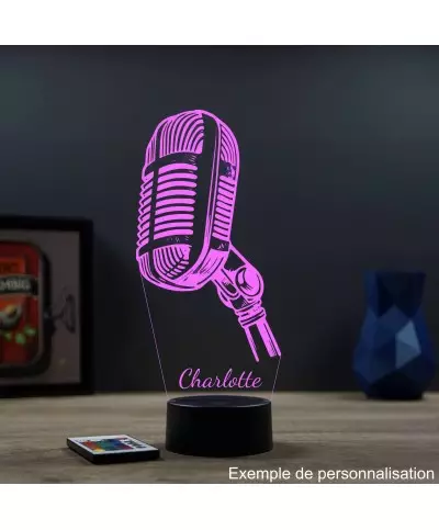 Lampe illusion 3D en verre acrylique gravée au laser représentant un micro d'enregistrement.