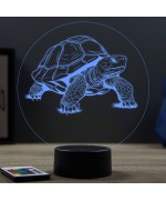 Lampe illusion 3D en verre acrylique gravée au laser représentant une tortue terrestre.