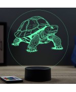 Lampe illusion 3D en verre acrylique gravée au laser représentant une tortue terrestre.