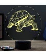 Lampe illusion 3D en verre acrylique gravée au laser représentant une tortue terrestre.