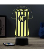 Lampe illusion 3D en verre acrylique gravée au laser représentant un maillot de foot personnalisé.