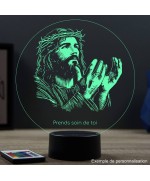 Lampe illusion 3D en verre acrylique gravée au laser représentant Jésus-Christ implorant.