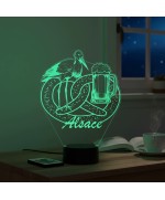 Lampe illusion 3D thème alsace avec bretzel, cigogne et bière.