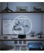 Lampe illusion 3D en verre acrylique gravée au laser représentant un avion de chasse F-35 Lightning II.