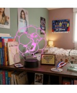 Lampe illusion 3D en verre acrylique gravée au laser représentant une joueuse de Handball à l'intérieur d'un ballon.