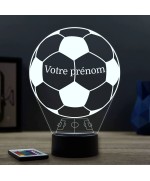 Lampe illusion 3D en verre acrylique gravée au laser représentant un ballon de foot avec le prénom du joueur.