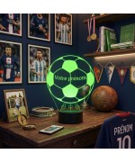 Lampe illusion 3D en verre acrylique gravée au laser représentant un ballon de foot avec le prénom du joueur.