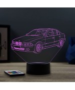 Lampe illusion 3D en verre acrylique gravée au laser représentant une voiture BMW E39.