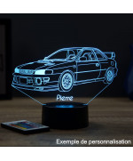 Lampe illusion 3D en verre acrylique gravée au laser représentant une voiture Subaru Impreza 1999.