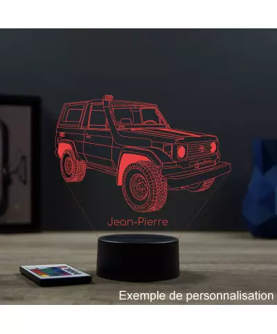 Lampe illusion 3D en verre acrylique gravée au laser représentant une voiture tout terrain Toyota Land Cruiser FJ73.